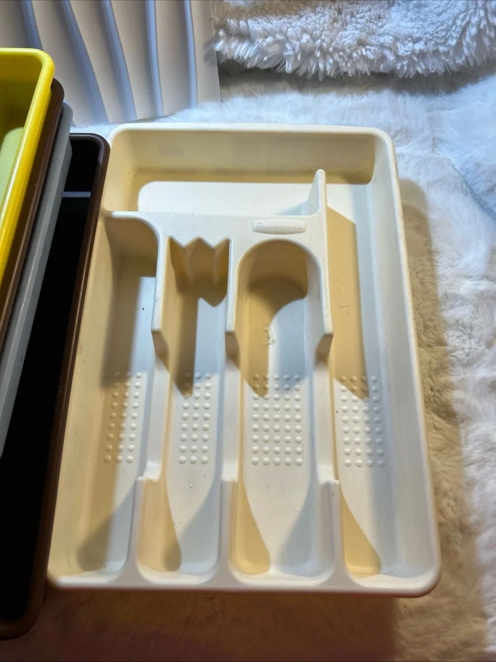 Vintage Rubbermaid 2919 Almond Silverware Tray/Utensil Drawer Organizer Made USA